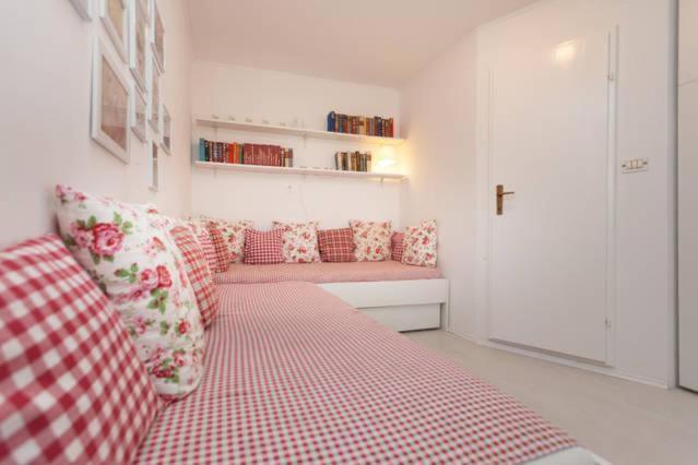 Vintage Apartment Rovinj Old Town Eksteriør bilde