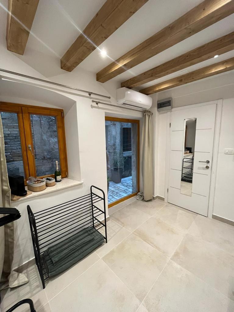 Vintage Apartment Rovinj Old Town Eksteriør bilde