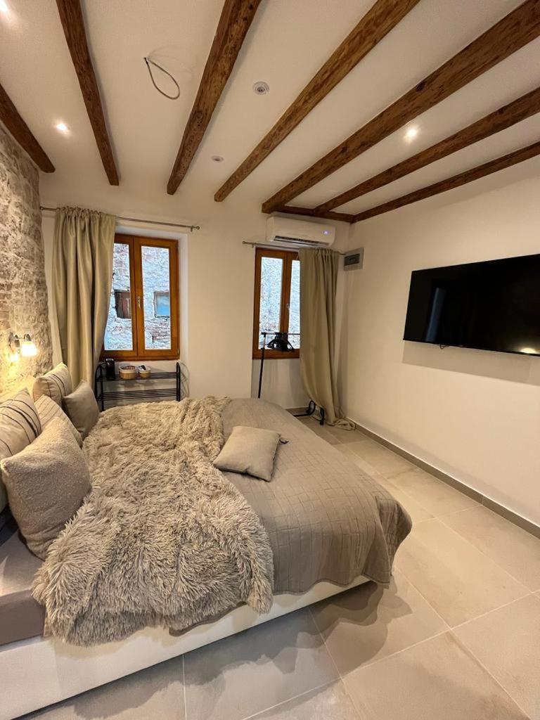 Vintage Apartment Rovinj Old Town Eksteriør bilde